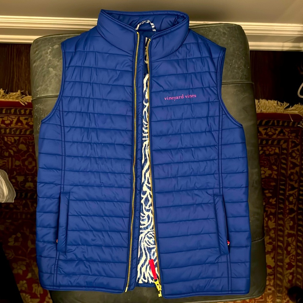 Vineyard Vines 
Vest 
girls size 14 
Never worn!